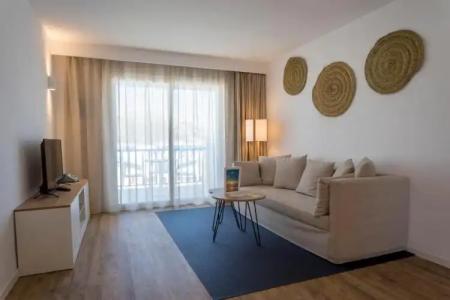 Parque Nereida Suites - 150