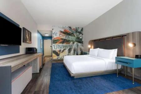 Tryp by Wyndham Orlando - 33