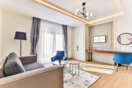 Boutique Momentum by Aycon - 185