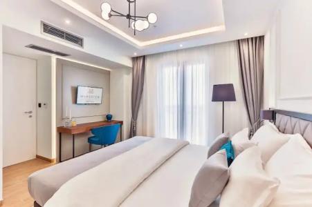 Boutique Momentum by Aycon - 195