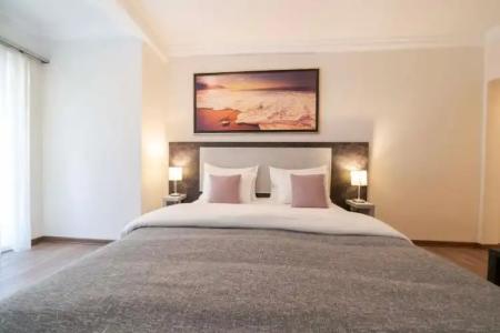 Boutique Momentum by Aycon - 119