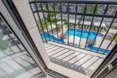 Boutique Momentum by Aycon - 163