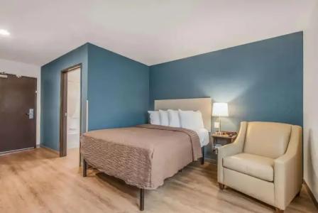 WoodSpring Suites Doral Miami Airport - 2