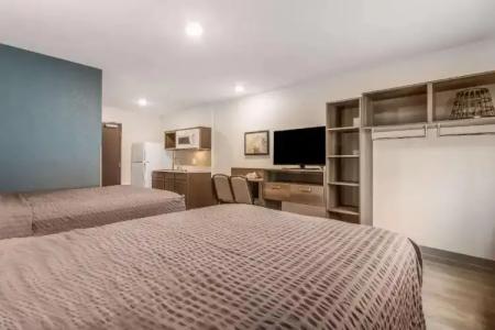 WoodSpring Suites Doral Miami Airport - 17