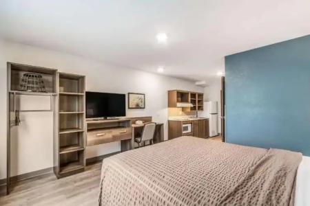 WoodSpring Suites Doral Miami Airport - 24