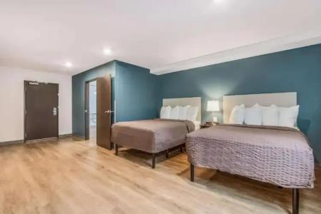 WoodSpring Suites Doral Miami Airport - 33