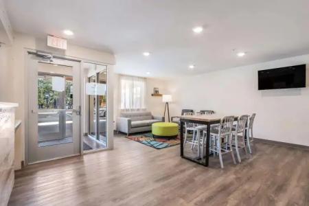 WoodSpring Suites Doral Miami Airport - 1