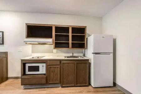 WoodSpring Suites Doral Miami Airport - 20