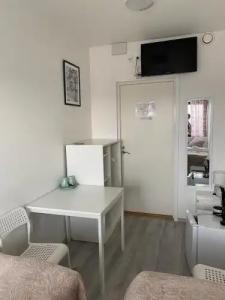 Inn Tourist Hostel - 26