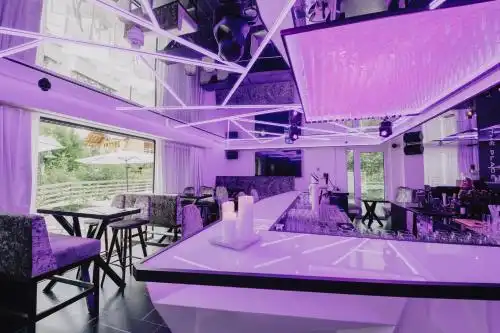 The Place Boutique & Design - 35