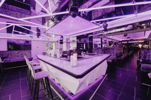 The Place Boutique & Design - 30