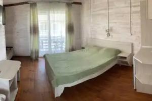 Iveriya Hotel, Zatoka