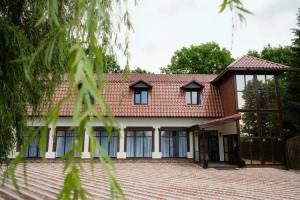 Provintsiya Hotel, Gribanovsky