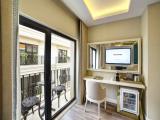 Corner Double Suite