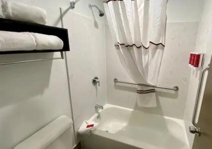 Holiday Inn Express & Suites LAS VEGAS - E TROPICANA by IHG - 8