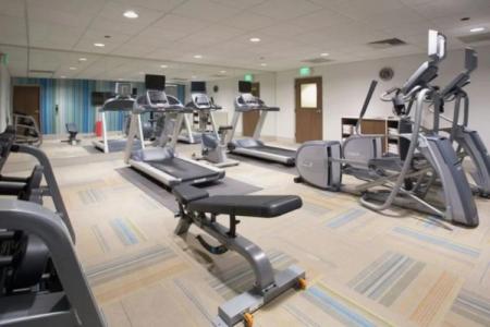 Holiday Inn Express & Suites LAS VEGAS - E TROPICANA by IHG - 17