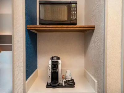 Holiday Inn Express & Suites LAS VEGAS - E TROPICANA by IHG - 30