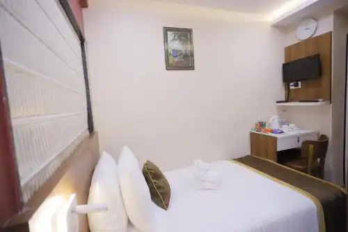 The Avenue Ballygunge - 30