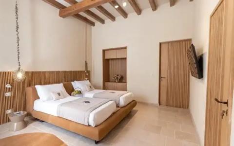 Pollicastro Boutique - 25