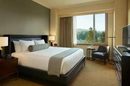 UCLA Meyer & Renee Luskin Conference Center - 2