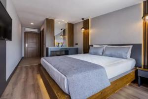 Adora Calma Beach Hotel - Adults Only, Kizilot