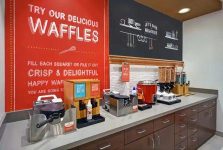 Hampton Inn by Hilton Las Vegas Strip South - 34