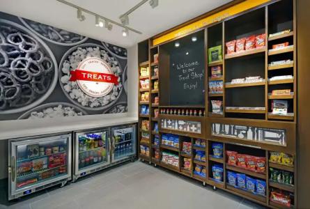 Hampton Inn by Hilton Las Vegas Strip South - 11