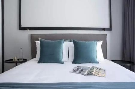 The Alex Monte Kastella - 2