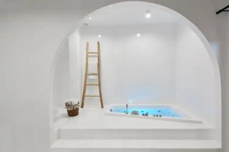 Arco Solium Suites - 100