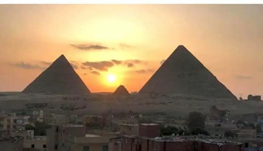 Pyramids Hills View - 9