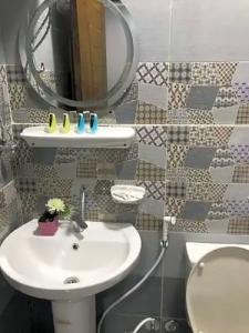 Pyramids Hills View - 6