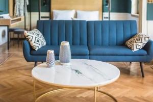 Moon And Stars Athens, Athens