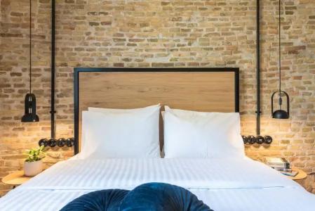 Moon And Stars Athens - 37