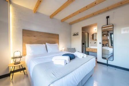 Moon And Stars Athens - 10