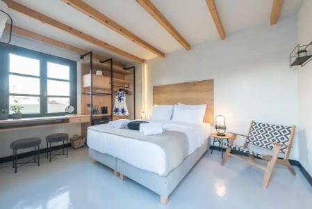 Moon And Stars Athens - 13