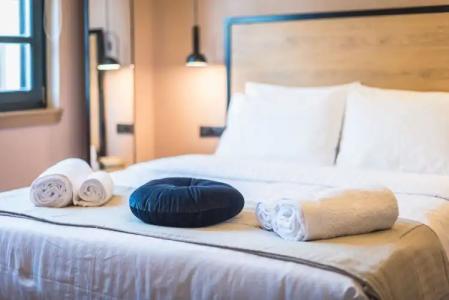 Moon And Stars Athens - 40