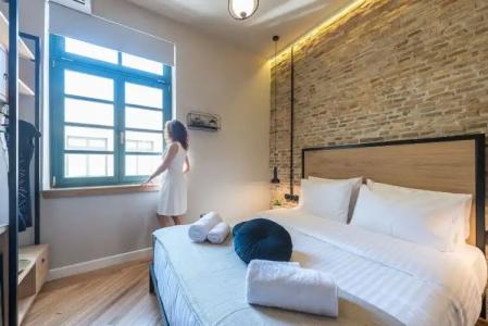 Moon And Stars Athens - 30