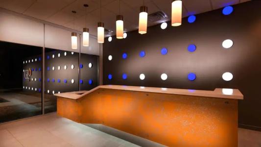 GLo Best Western Nashville - 20