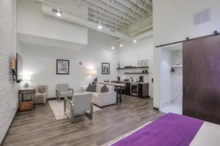 Studio 154 Luxury - 123