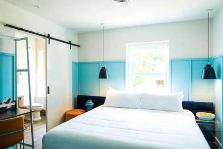 The Russell Nashville - 109