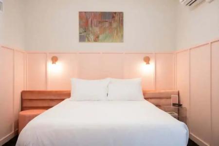 The Russell Nashville - 85