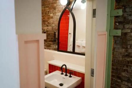 The Russell Nashville - 140