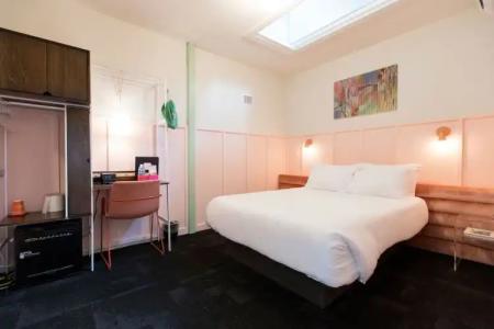 The Russell Nashville - 89