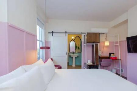 The Russell Nashville - 125