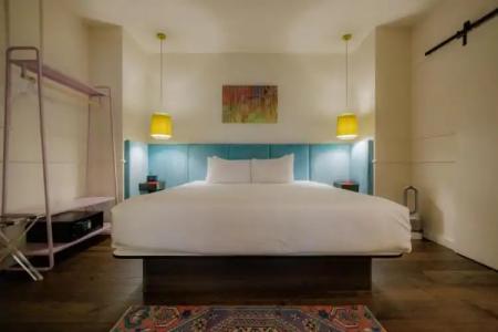 The Russell Nashville - 153