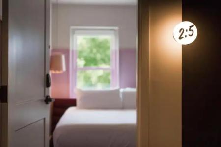 The Russell Nashville - 40