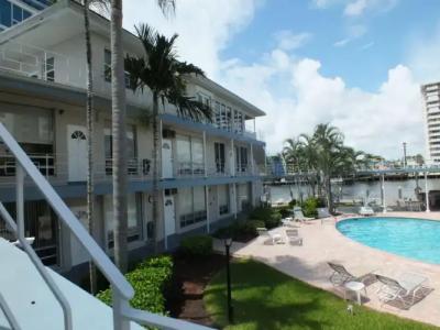 Holiday Isle Yacht Club - 12