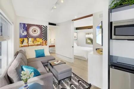 Ocean Treasure Beachside Suites - 18