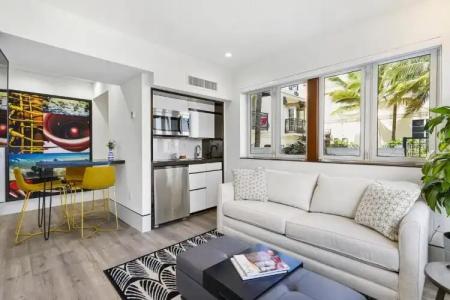 Ocean Treasure Beachside Suites - 53