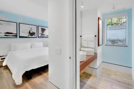 Ocean Treasure Beachside Suites - 52